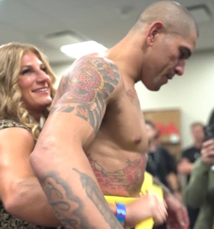 Kayla Harrison ‘gradua’ Poatan à faixa-amarela de Judô após o UFC 303: ‘Estou treinando bastante’