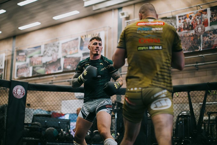 Sem nocaute ou finalização? Treinador de Aspinall projeta luta no UFC 304: ‘Mostrar as habilidades’
