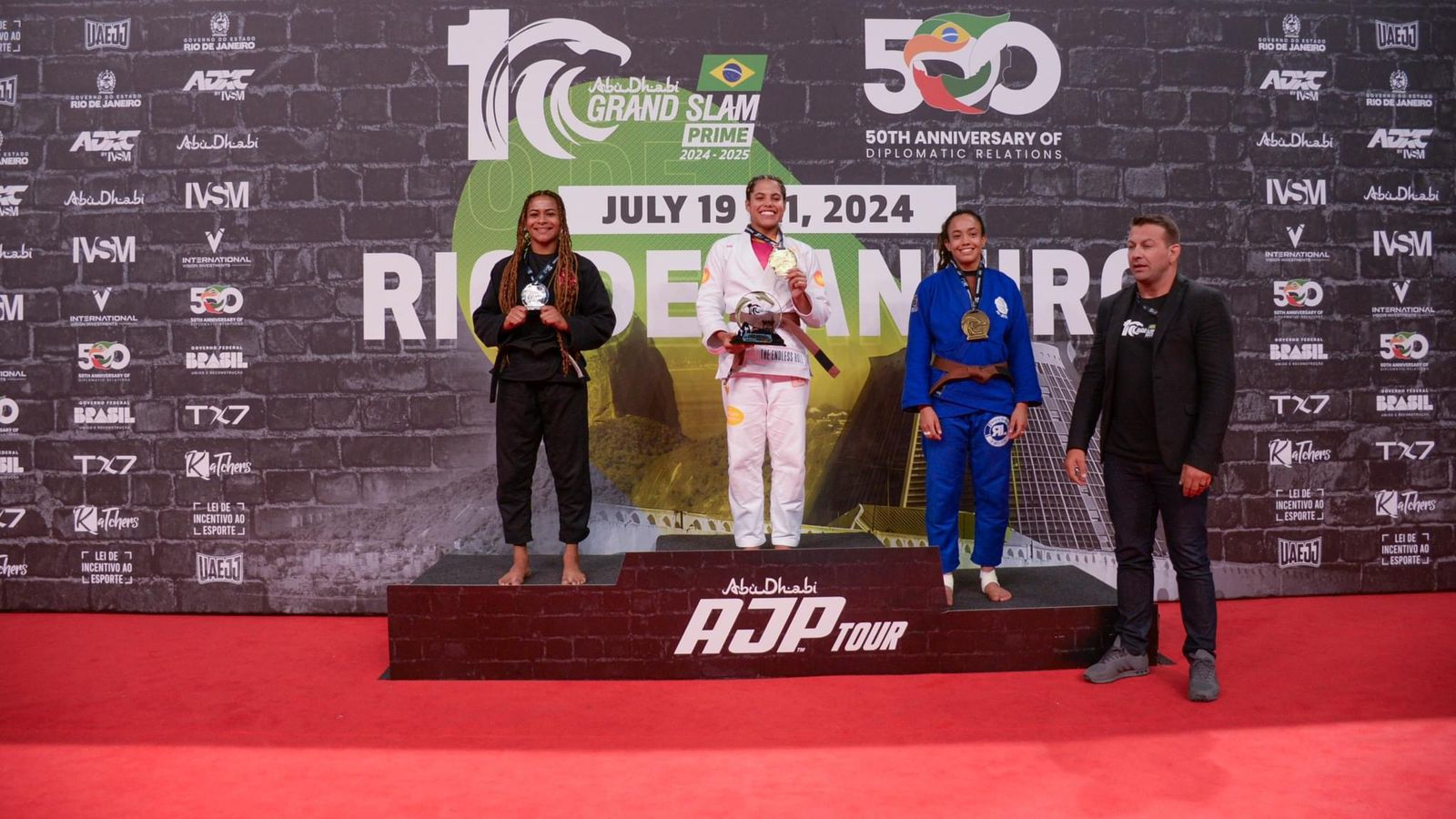Sensação do Jiu-Jitsu, Sarah Galvão brilha no Grand Slam Rio 2024 e derrota faixa-preta