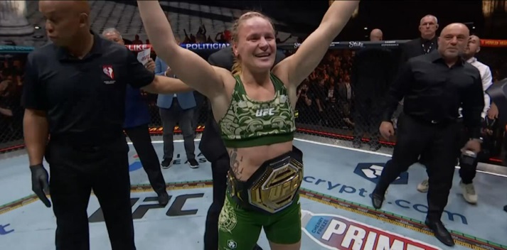 Valentina Shevchenko derrotou Grasso em trilogia e reconquistou o cinturão (Foto: Reprodução/UFC)