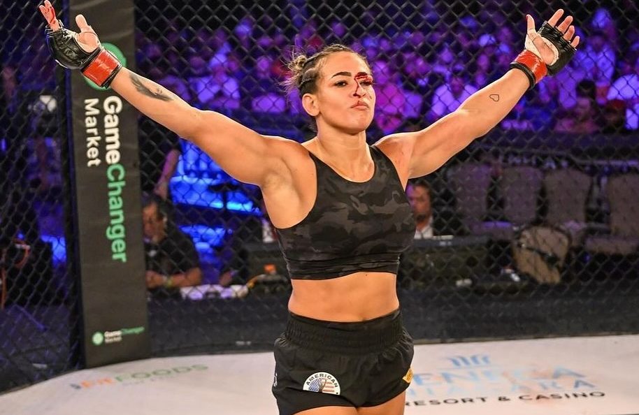 Bia Mesquita venceu em sua estreia no LFA (Foto: Reprodução/LFA)