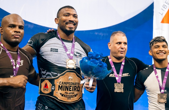 Segunda etapa do Campeonato Mineiro de Jiu-Jitsu 2025 tem show das crianças e consagra campeões 2 Faixa-preta Bombom foi um dos grandes destaques do evento ao fechar o absoluto Gi e faturar o absoluto No-Gi (Foto João Marcus)