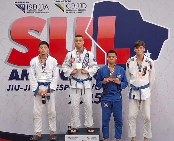 Promessas do Jiu-Jitsu, Mariana Campos e Lucas Freitas despontam no Circuito Mineirinho; confira 1 Lucas vem fazendo bonito na temporada da Confederação (Foto CBJJD)
