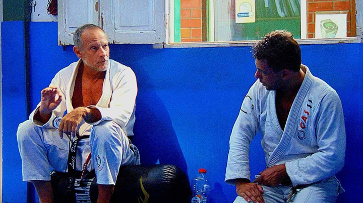 Coluna da Arte Suave: no Jiu-Jitsu, pense antes de questionar uma posição mostrada pelo professor