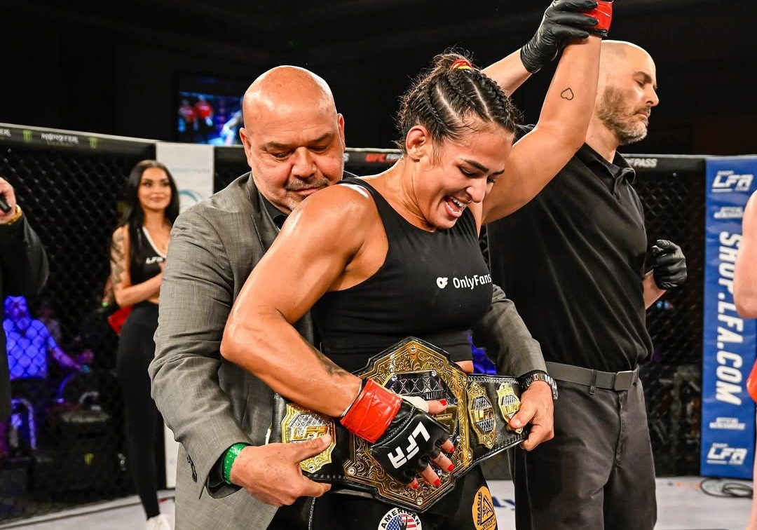 Rumo ao UFC! Bia Mesquita aplica nocaute e conquista cinturão no LFA 211; saiba mais