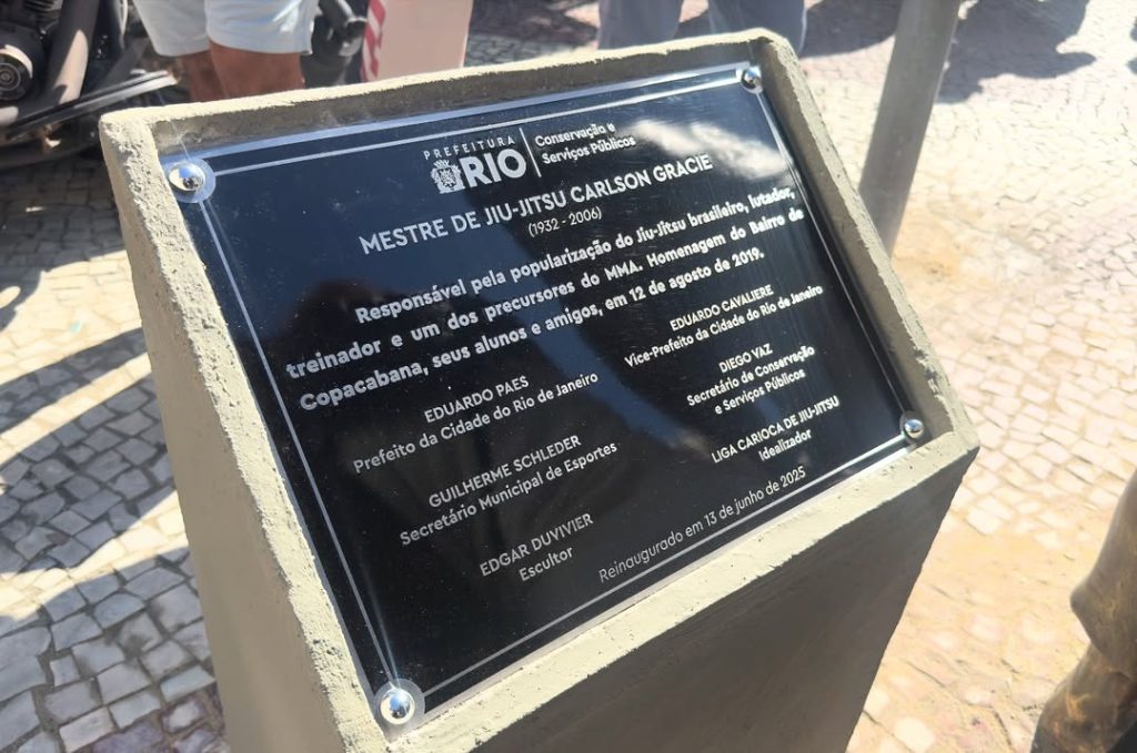 Estátua de Carlson Gracie é reinaugurada no Rio e comunidade da luta exalta legado; confira 1 SaveClip.App 506349737 18508305859052419 8285600868509090936 n