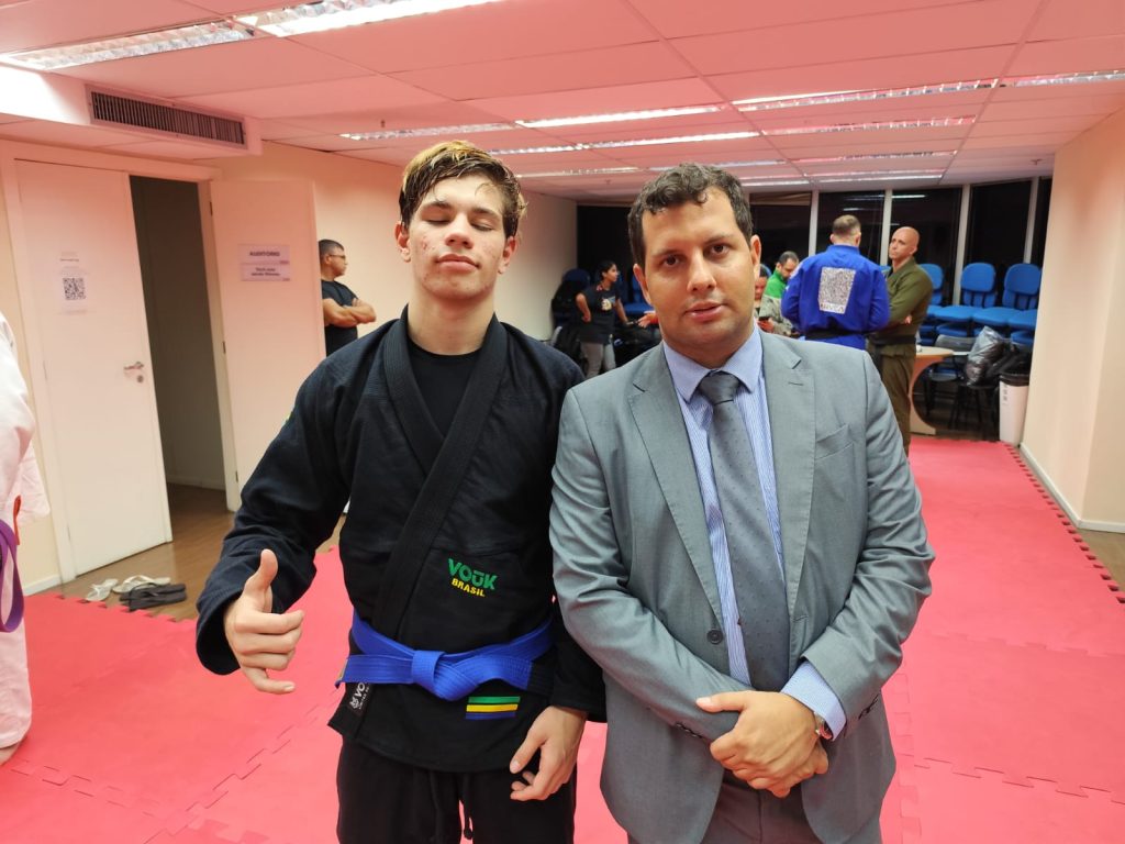 Quem é Carlos Wermelinger? Conheça a nova promessa do Jiu-Jitsu que brilha na faixa-azul 1 WhatsApp Image 2025 06 19 at 13.33.57