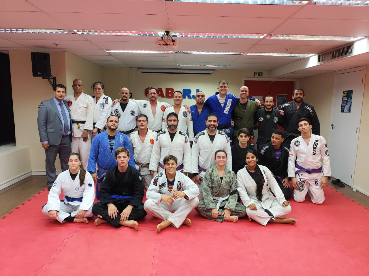 Treinos de Jiu-Jitsu na OAB-RJ iniciam com sucesso, e coordenador avalia: ‘Unir a classe’