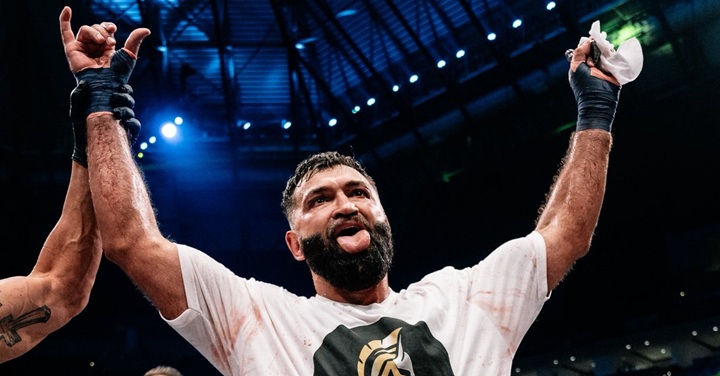 Ex-campeão do UFC estreia com vitória por nocaute técnico no Boxe sem luvas; veja como foi