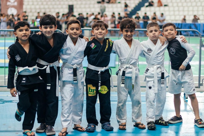 Do kids ao master, White House Jiu-Jitsu School é destaque na Copa América de Jiu-Jitsu Esportivo 1 Equipe é referência na formação de jovens talentos (Foto reprodução)