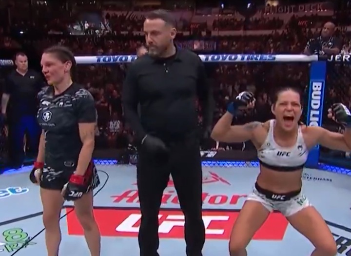 UFC Nashville: Lewis nocauteia Tallison Teixeira na luta principal e quatro brasileiros vencem no card 3 Eduarda Moura levou a melhor sobre Lauren Murphy no UFC Nashville (Foto: Reprodução)