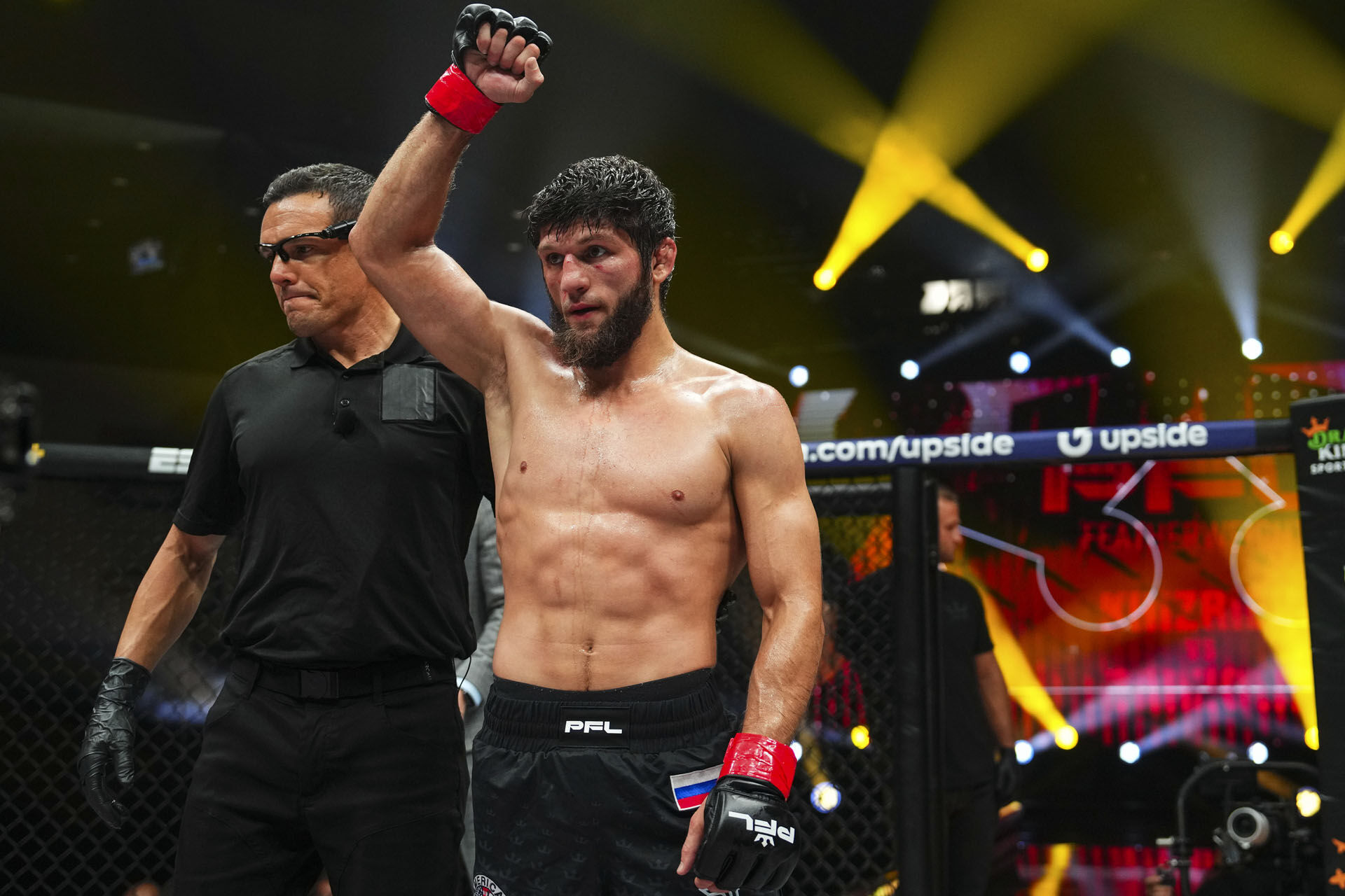 Invicto no MMA, campeão da PFL leva cinco tiros em ataque sofrido na Rússia; saiba mais